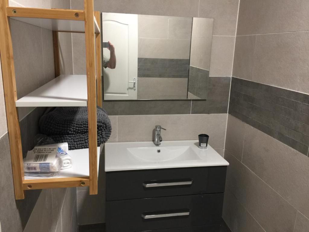 Nicole Residence Avec Piscine Chauffee & Jacuzzi Saint-Andre Εξωτερικό φωτογραφία