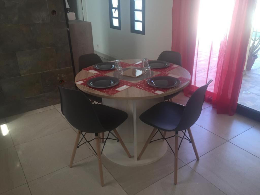 Nicole Residence Avec Piscine Chauffee & Jacuzzi Saint-Andre Εξωτερικό φωτογραφία
