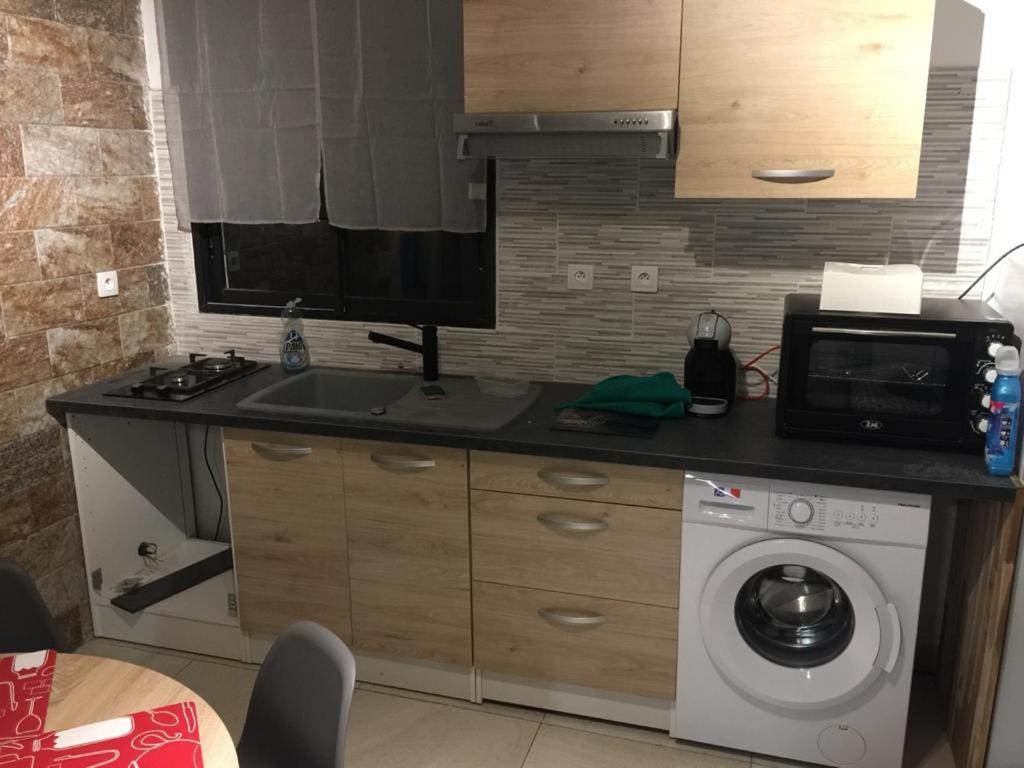 Nicole Residence Avec Piscine Chauffee & Jacuzzi Saint-Andre Εξωτερικό φωτογραφία