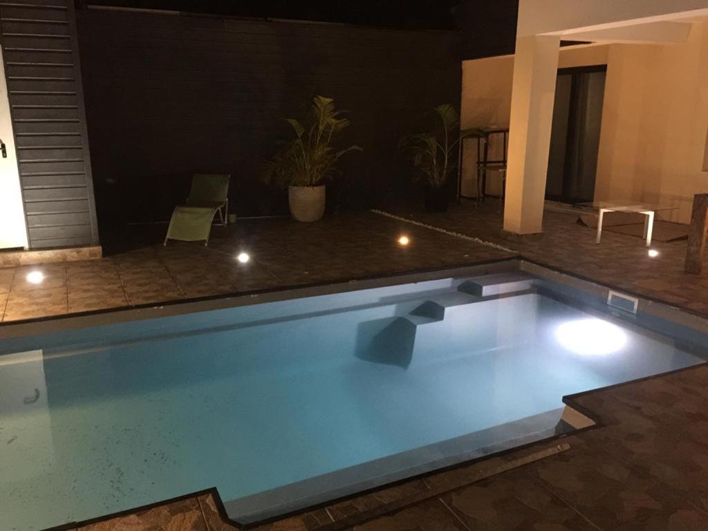 Nicole Residence Avec Piscine Chauffee & Jacuzzi Saint-Andre Εξωτερικό φωτογραφία