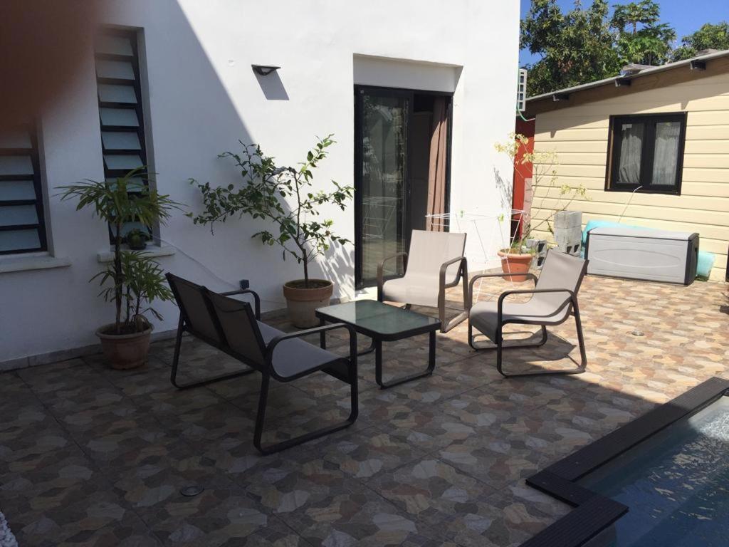 Nicole Residence Avec Piscine Chauffee & Jacuzzi Saint-Andre Εξωτερικό φωτογραφία