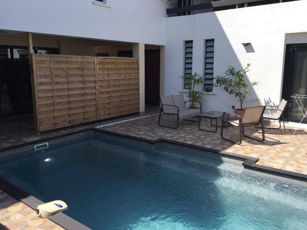 Nicole Residence Avec Piscine Chauffee & Jacuzzi Saint-Andre Εξωτερικό φωτογραφία