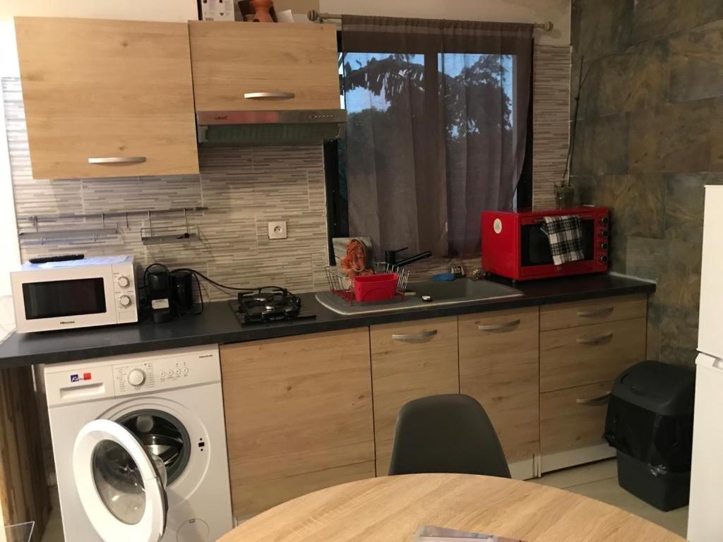 Nicole Residence Avec Piscine Chauffee & Jacuzzi Saint-Andre Εξωτερικό φωτογραφία