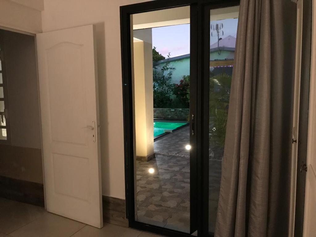 Nicole Residence Avec Piscine Chauffee & Jacuzzi Saint-Andre Εξωτερικό φωτογραφία