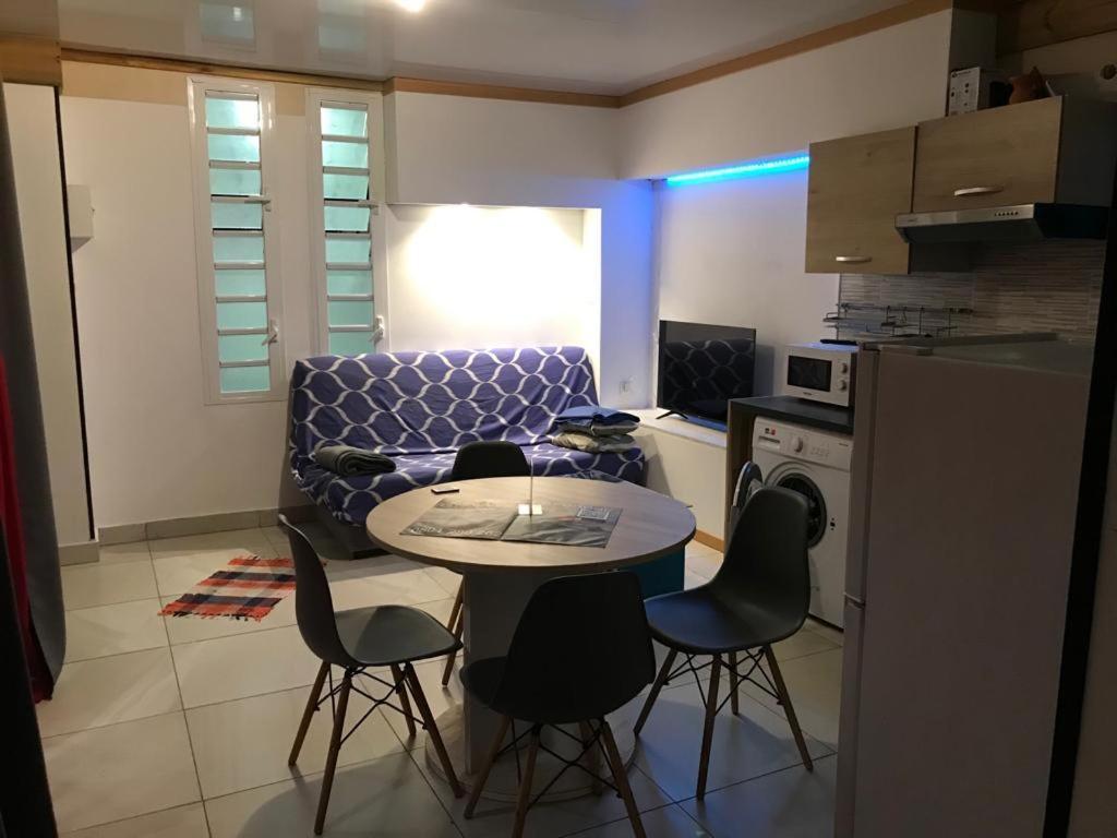 Nicole Residence Avec Piscine Chauffee & Jacuzzi Saint-Andre Εξωτερικό φωτογραφία