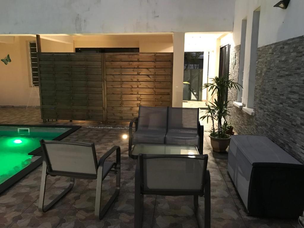 Nicole Residence Avec Piscine Chauffee & Jacuzzi Saint-Andre Εξωτερικό φωτογραφία