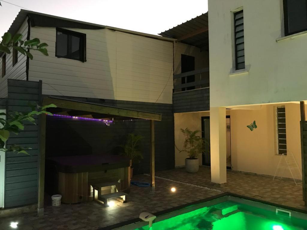 Nicole Residence Avec Piscine Chauffee & Jacuzzi Saint-Andre Εξωτερικό φωτογραφία